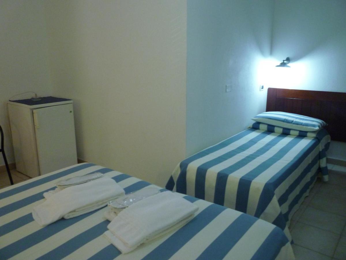 Hotel L'Ancora ซานตา เตเรซา กัลลูรา ภายนอก รูปภาพ