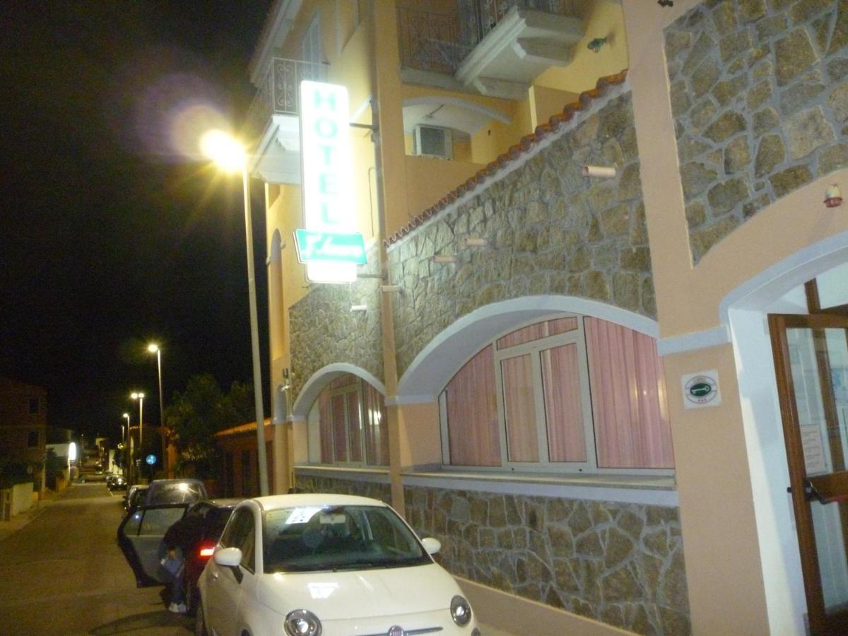 Hotel L'Ancora ซานตา เตเรซา กัลลูรา ภายนอก รูปภาพ