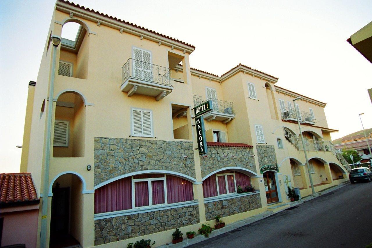 Hotel L'Ancora ซานตา เตเรซา กัลลูรา ภายนอก รูปภาพ